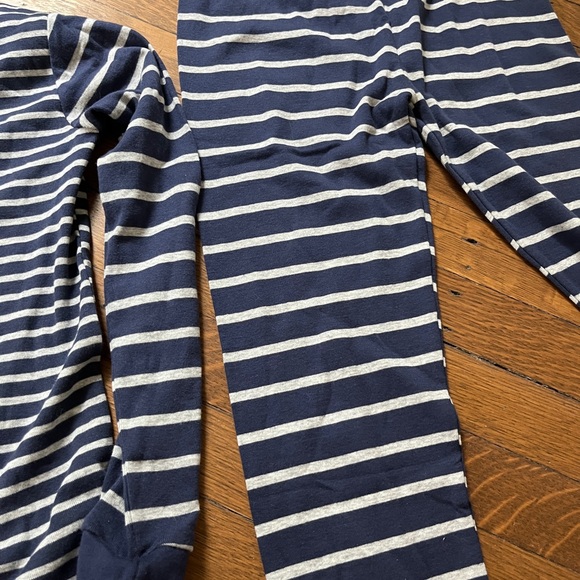 **NWT Carter’s Pajamas Set** - Picture 3 of 4